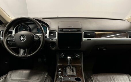 Volkswagen Touareg III, 2011 год, 1 660 000 рублей, 11 фотография