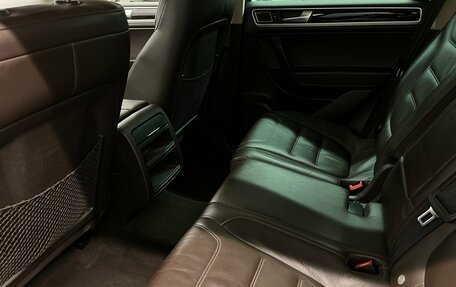 Volkswagen Touareg III, 2011 год, 1 660 000 рублей, 23 фотография