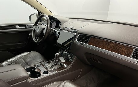 Volkswagen Touareg III, 2011 год, 1 660 000 рублей, 12 фотография