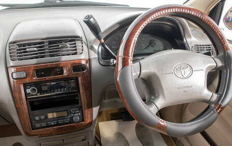 Toyota Ipsum II, 1999 год, 639 000 рублей, 14 фотография