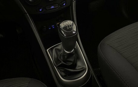 Hyundai Solaris II рестайлинг, 2015 год, 899 000 рублей, 16 фотография