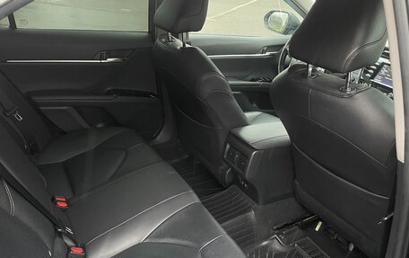 Toyota Camry, 2021 год, 2 450 000 рублей, 11 фотография