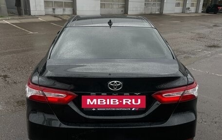 Toyota Camry, 2021 год, 2 450 000 рублей, 6 фотография