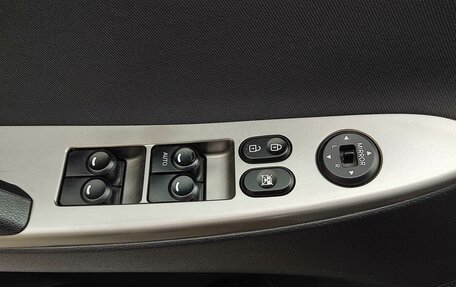 Hyundai Solaris II рестайлинг, 2015 год, 1 010 000 рублей, 14 фотография