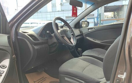 Hyundai Solaris II рестайлинг, 2015 год, 1 010 000 рублей, 10 фотография