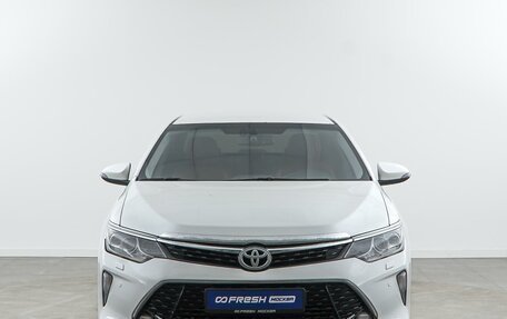 Toyota Camry, 2017 год, 1 900 000 рублей, 3 фотография