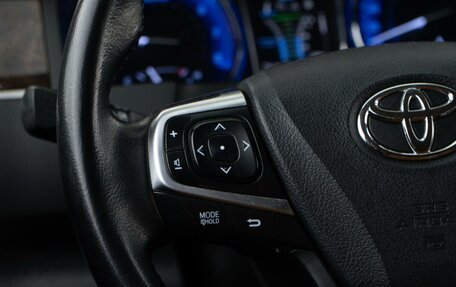 Toyota Camry, 2017 год, 1 900 000 рублей, 12 фотография