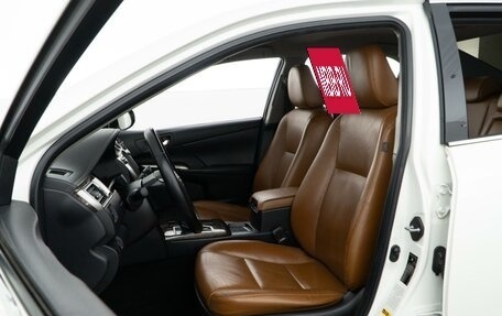 Toyota Camry, 2017 год, 1 900 000 рублей, 10 фотография