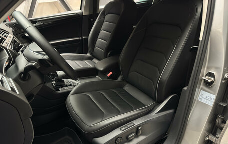 Volkswagen Tiguan II, 2018 год, 3 200 000 рублей, 14 фотография