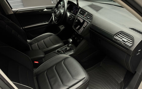 Volkswagen Tiguan II, 2018 год, 3 200 000 рублей, 12 фотография