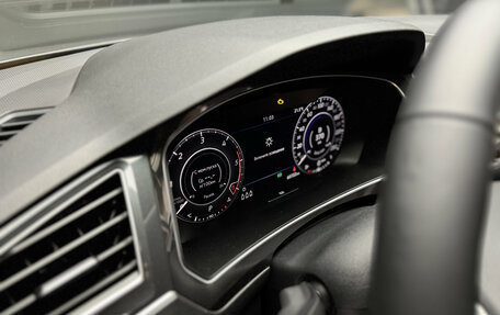 Volkswagen Tiguan II, 2018 год, 3 200 000 рублей, 21 фотография