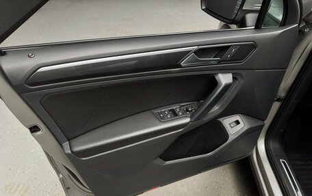 Volkswagen Tiguan II, 2018 год, 3 200 000 рублей, 15 фотография