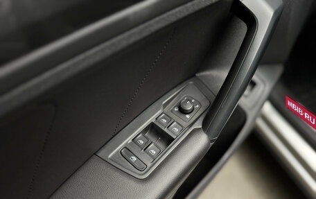 Volkswagen Tiguan II, 2018 год, 3 200 000 рублей, 16 фотография