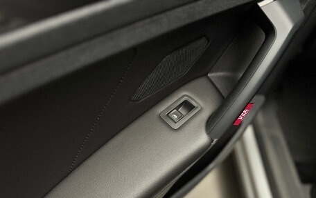 Volkswagen Tiguan II, 2018 год, 3 200 000 рублей, 23 фотография