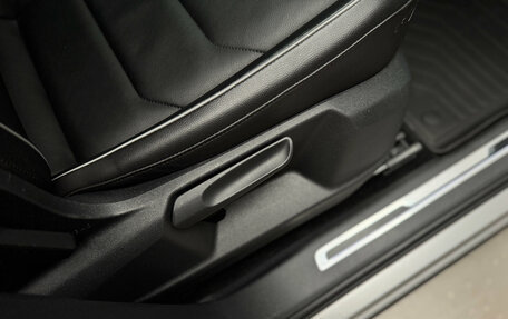 Volkswagen Tiguan II, 2018 год, 3 200 000 рублей, 26 фотография