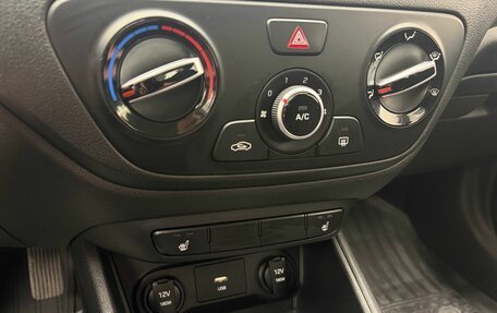 Hyundai Solaris II рестайлинг, 2021 год, 1 829 900 рублей, 10 фотография