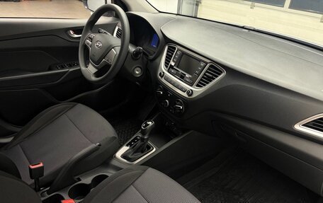 Hyundai Solaris II рестайлинг, 2021 год, 1 829 900 рублей, 17 фотография