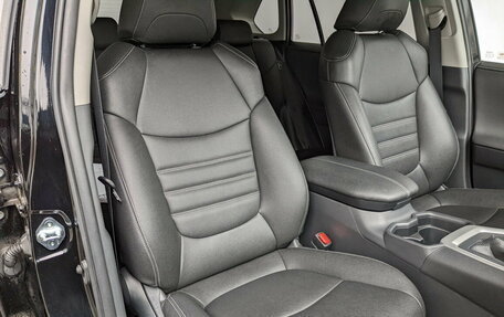 Toyota RAV4, 2021 год, 3 700 000 рублей, 26 фотография