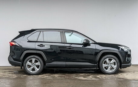 Toyota RAV4, 2021 год, 3 700 000 рублей, 28 фотография