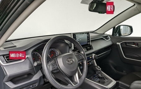 Toyota RAV4, 2021 год, 3 700 000 рублей, 16 фотография