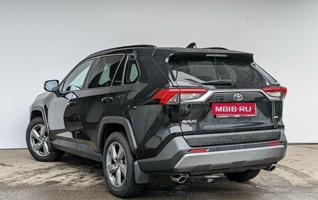 Toyota RAV4, 2021 год, 3 700 000 рублей, 17 фотография