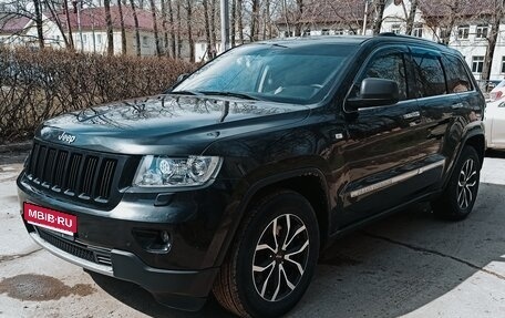 Jeep Grand Cherokee, 2012 год, 1 975 000 рублей, 1 фотография