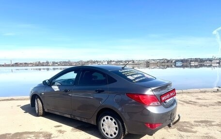 Hyundai Solaris II рестайлинг, 2015 год, 850 000 рублей, 3 фотография