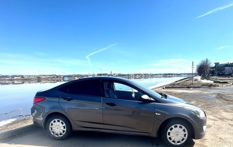 Hyundai Solaris II рестайлинг, 2015 год, 850 000 рублей, 2 фотография