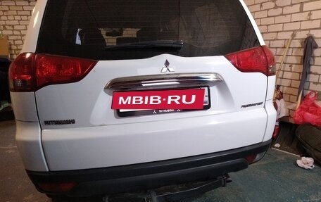 Mitsubishi Pajero Sport II рестайлинг, 2014 год, 1 690 000 рублей, 2 фотография