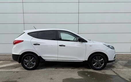 Hyundai ix35 I рестайлинг, 2014 год, 980 000 рублей, 4 фотография