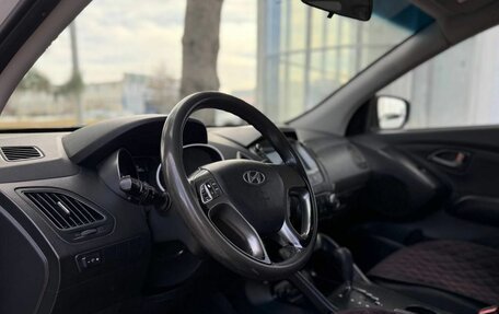 Hyundai ix35 I рестайлинг, 2014 год, 980 000 рублей, 10 фотография