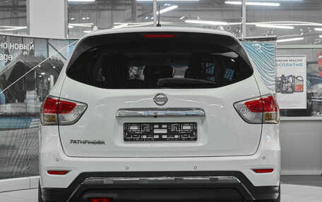 Nissan Pathfinder, 2016 год, 1 849 000 рублей, 5 фотография