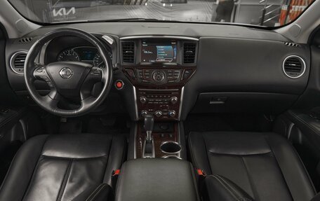 Nissan Pathfinder, 2016 год, 1 849 000 рублей, 9 фотография
