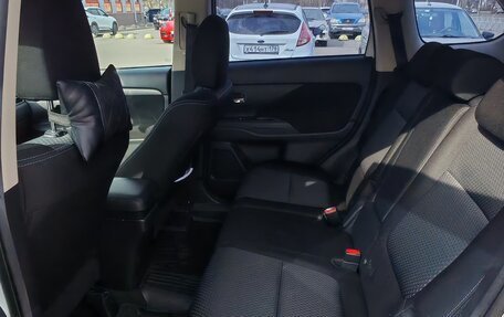 Mitsubishi Outlander III рестайлинг 3, 2017 год, 1 640 000 рублей, 9 фотография