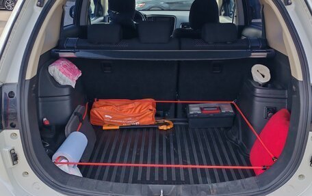 Mitsubishi Outlander III рестайлинг 3, 2017 год, 1 640 000 рублей, 10 фотография