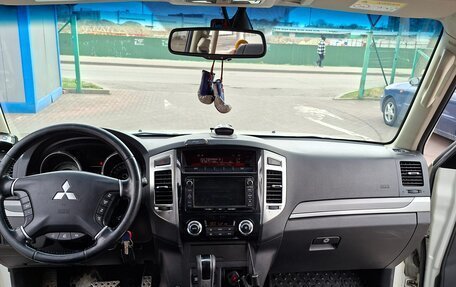 Mitsubishi Pajero IV, 2014 год, 1 990 000 рублей, 10 фотография