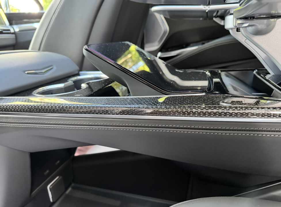 Cadillac Escalade V, 2025 год, 27 000 000 рублей, 34 фотография