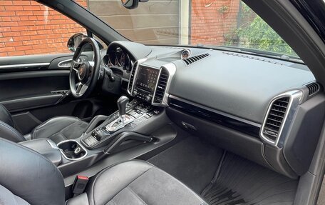 Porsche Cayenne III, 2017 год, 3 970 000 рублей, 8 фотография