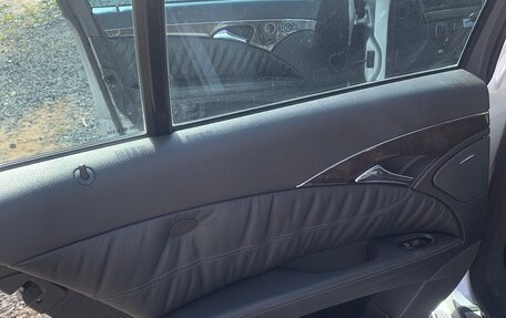 Mercedes-Benz E-Класс, 2004 год, 1 500 000 рублей, 40 фотография