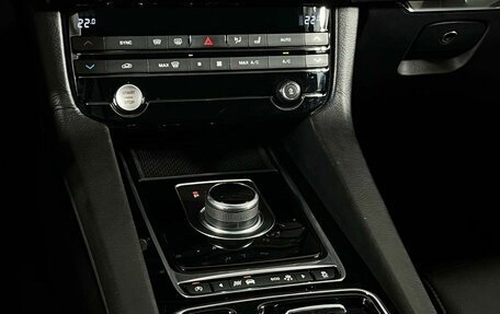 Jaguar F-Pace, 2016 год, 2 499 000 рублей, 20 фотография