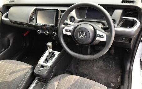 Honda Fit, 2022 год, 1 150 000 рублей, 9 фотография