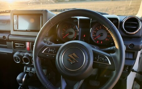 Suzuki Jimny, 2022 год, 1 750 000 рублей, 9 фотография