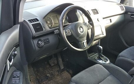 Volkswagen Touran III, 2011 год, 636 000 рублей, 7 фотография