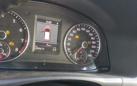 Volkswagen Touran III, 2011 год, 636 000 рублей, 11 фотография