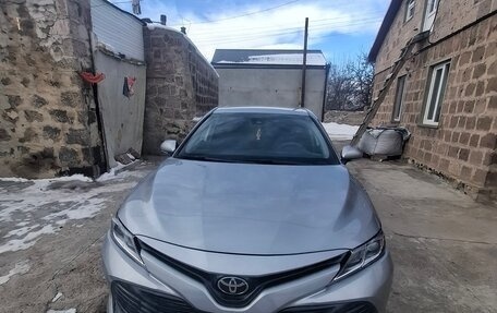 Toyota Camry, 2020 год, 2 500 000 рублей, 1 фотография