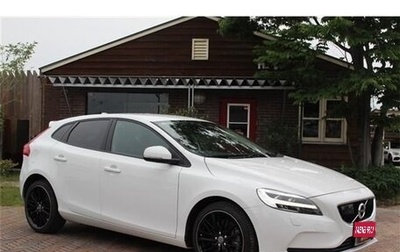 Volvo V40 II рестайлинг, 2017 год, 1 300 000 рублей, 1 фотография