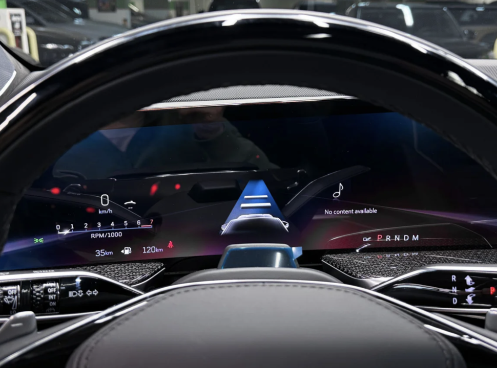 Cadillac Escalade V, 2025 год, 27 000 000 рублей, 4 фотография