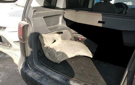 Volkswagen Touran III, 2011 год, 636 000 рублей, 4 фотография