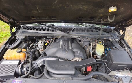 Cadillac Escalade II, 2002 год, 1 200 000 рублей, 13 фотография