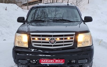 Cadillac Escalade II, 2002 год, 1 200 000 рублей, 2 фотография